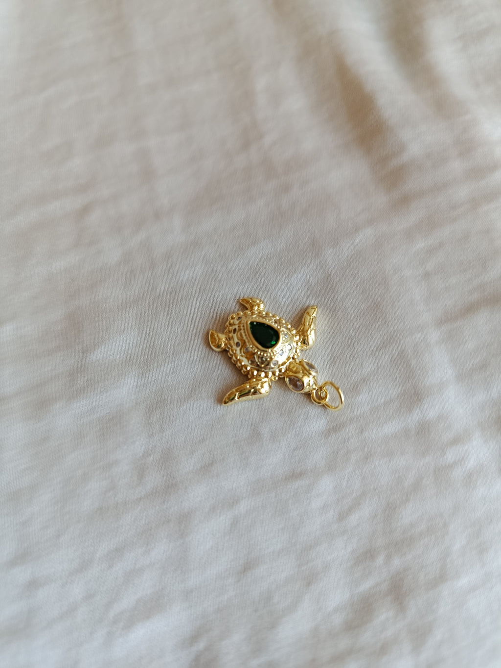 Ciondolo Tartaruga con pietra verde